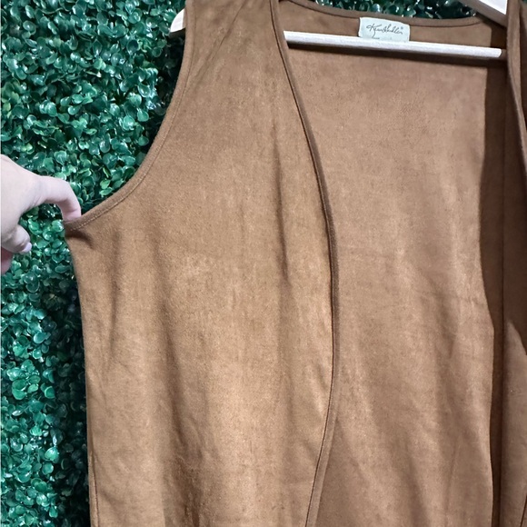 Kaun Sandler Faux Suede Fringe Vest - Picture 2 of 8